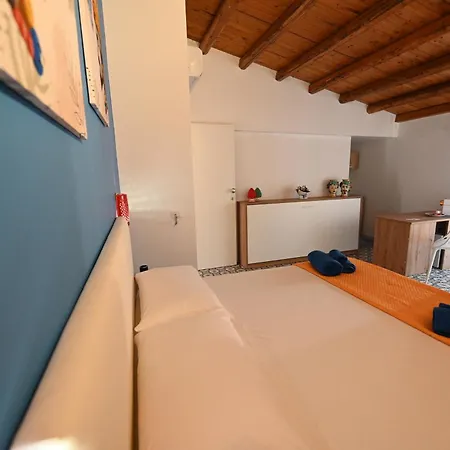 Torre Letus B&B 몬탈레그로